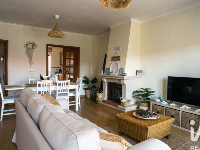 Apartamento T2 em A dos Cunhados e Maceira