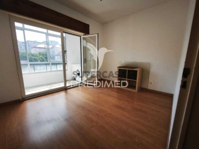 Apartamento T2 em Águas Livres