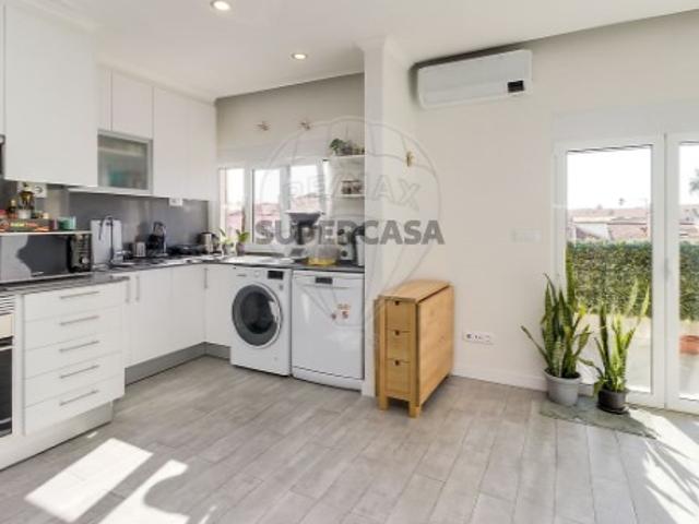 Apartamento T2 em Ajuda