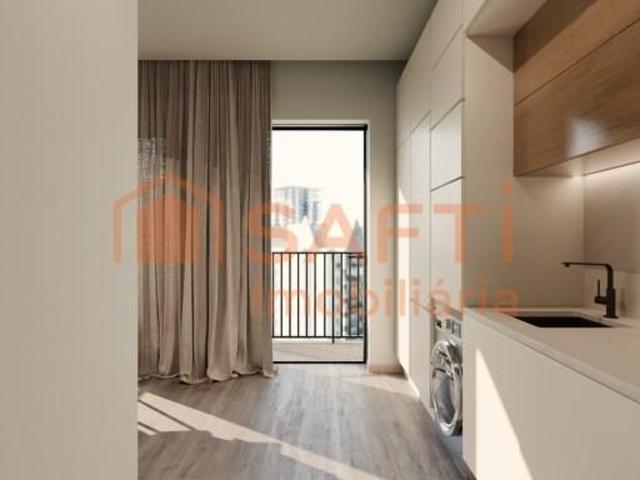 Apartamento T2 em Almada 0m² Laranjeiro e Feijó