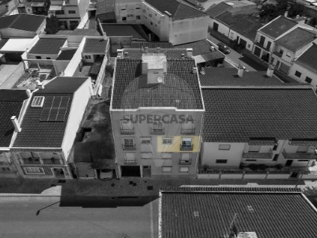 Apartamento T2 em Almeirim