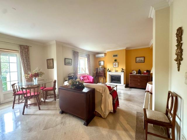 Apartamento T2 em Alcabideche, Cascais Oportunidade Única