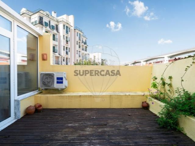 Apartamento T1 em Alcântara