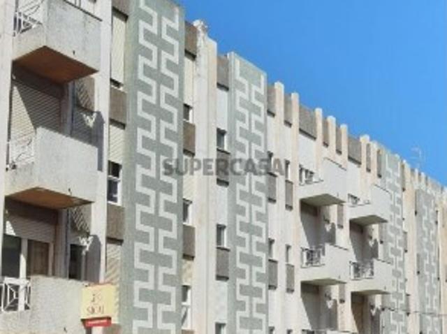 Apartamento T2 em Alcobaça e Vestiaria de 68,00 m²