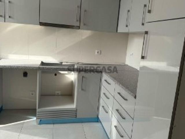 Apartamento T2 em Alcobaça e Vestiaria de 71,00 m²