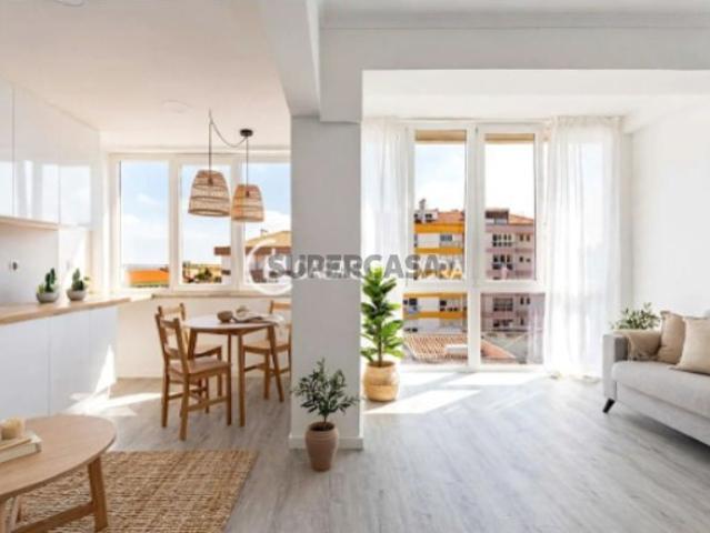 Apartamento T2 em Alfragide