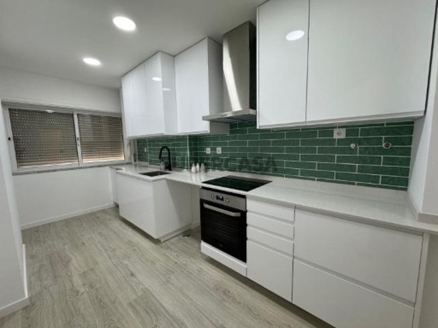 Apartamento T2 em Algueirão Mem Martins