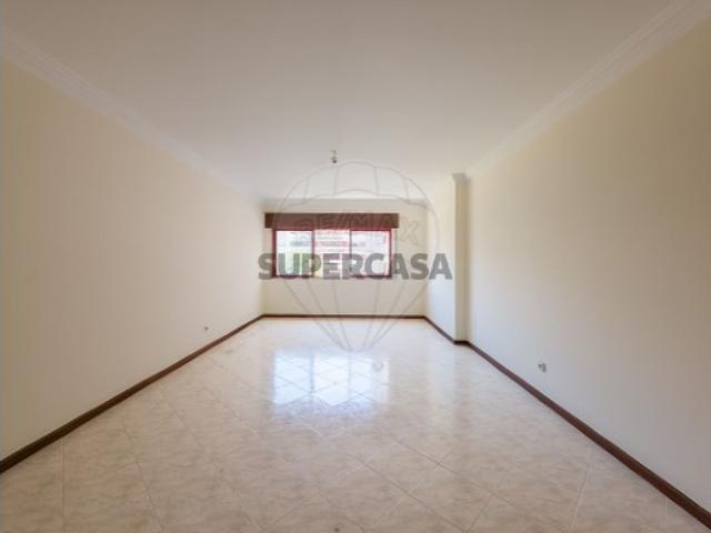 Apartamento T2 em Algueirão Mem Martins