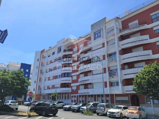 Apartamento T2 em Algueirão Mem Martins