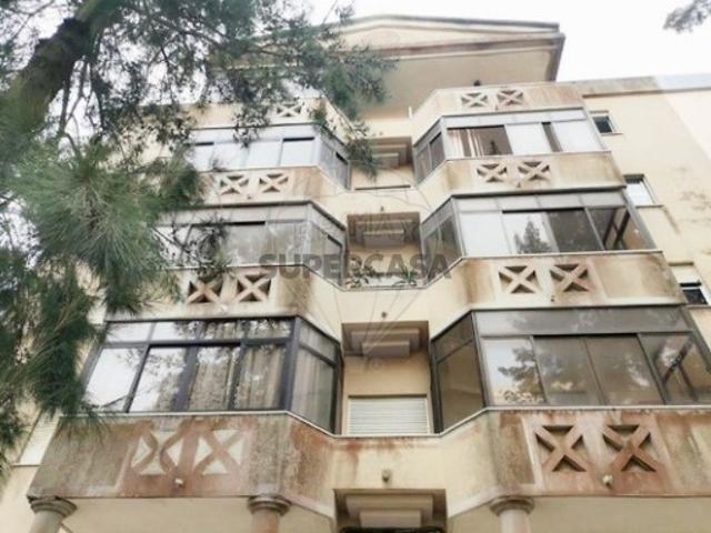 Apartamento T2 em Algueirão Mem Martins
