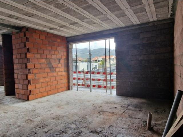 Apartamento T2 em Alpendorada com Vista Rio