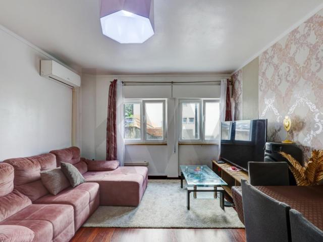 Apartamento T2 em Alverca com Ar Condicionado – Pronto a Habitar