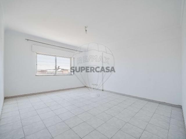 Apartamento T2 em Alverca do Ribatejo e Sobralinho