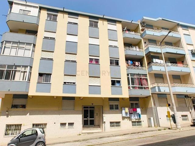Apartamento T2 em Amora, Seixal