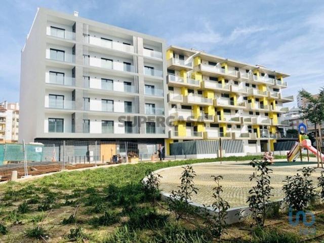 Apartamento T2 em Armação de Pêra de 102,00 m²