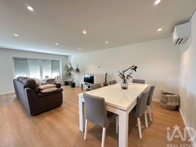 Apartamento T2 em Arcozelo de 97 m²