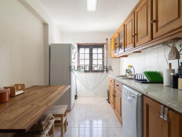 Apartamento T2 em Atouguia da Baleia