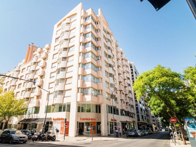 Apartamento T2 em Avenidas Novas de 110 m²