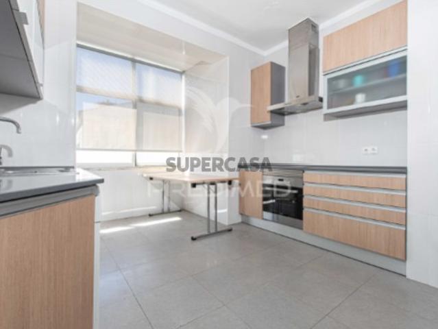 Apartamento T2 em Azambuja
