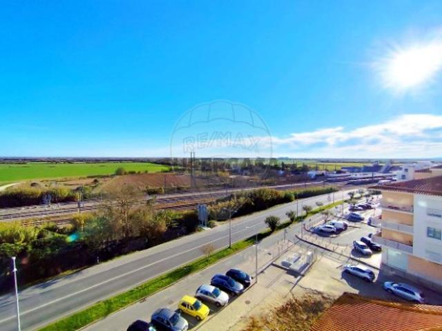 Apartamento T2 em Azambuja