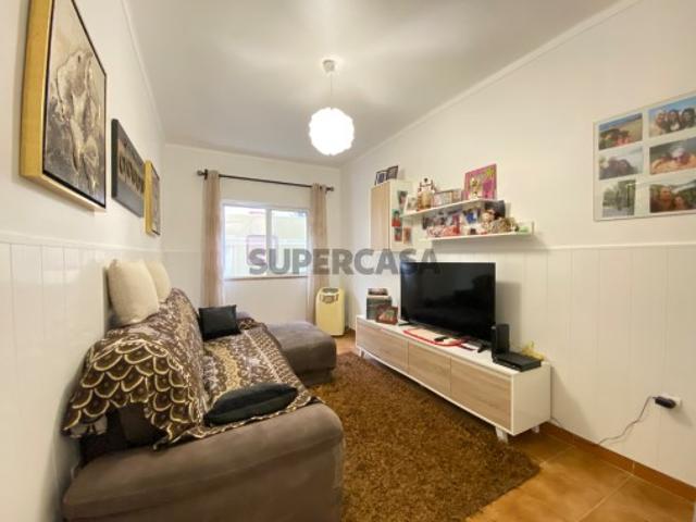 Apartamento T2 em Baixa da Banheira e Vale da Amoreira