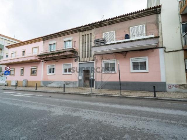 Apartamento T2 em Barreiro e Lavradio