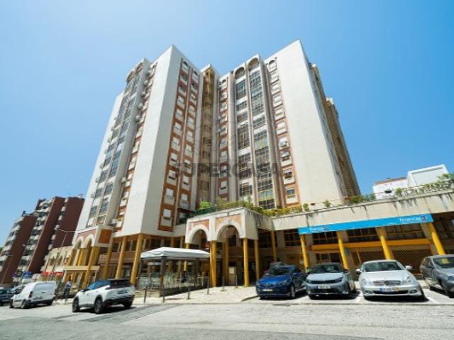 Apartamento T2 em Benfica