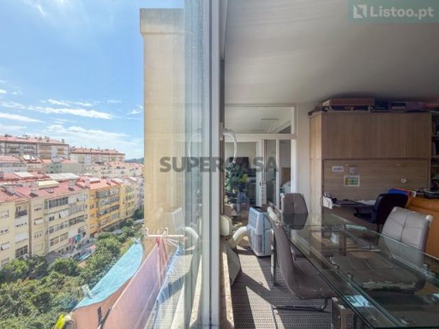 Apartamento T2 em Benfica