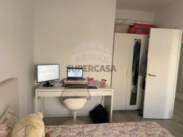 Apartamento T2 em Camarate, Unhos e Apelação
