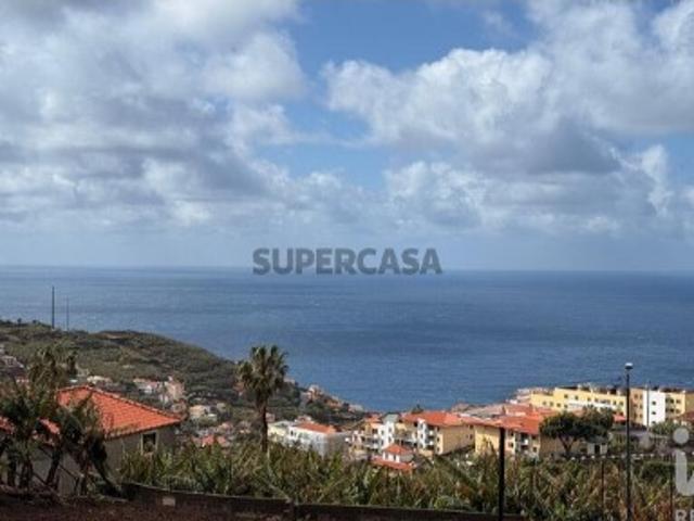 Apartamento T2 em Câmara de Lobos de 121,00 m²