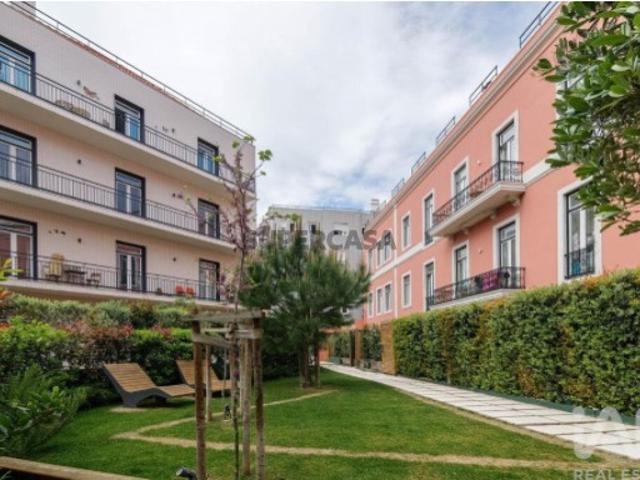 Apartamento T2 em Campolide