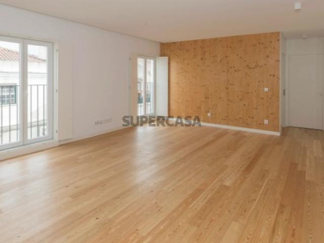 Apartamento T2 em Campolide