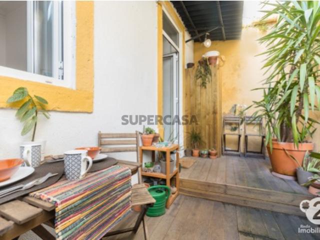 Apartamento T2 em Campolide