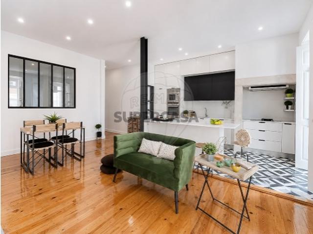 Apartamento T2 em Campolide