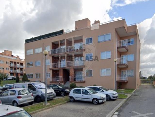 Apartamento T2 em Canelas