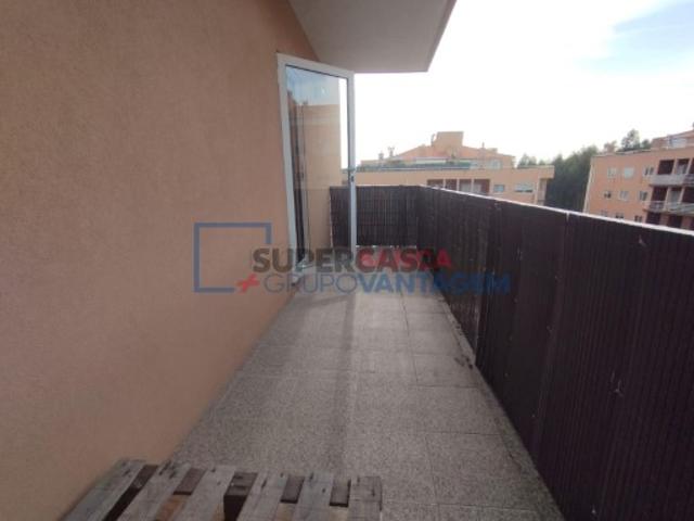 Apartamento T2 em Canelas