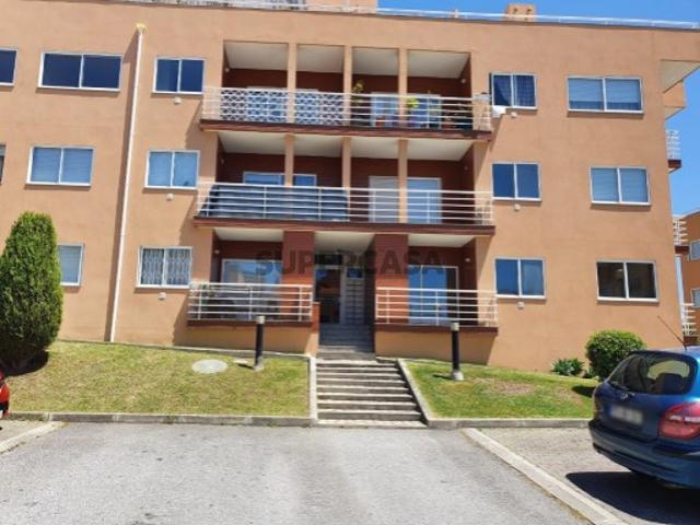 Apartamento T2 em Canelas