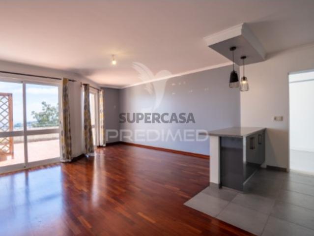 Apartamento T2 em Caniço