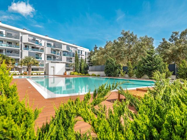 Apartamento T2 em Carcavelos, no condomínio fechado S. Miguel Residence