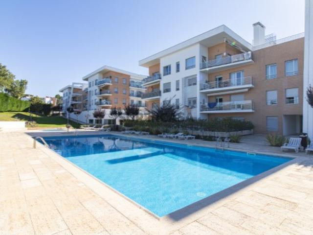 Apartamento T2 em Carnaxide e Queijas