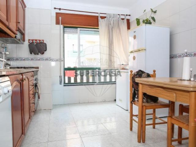 Apartamento T2 em Carregado e Cadafais