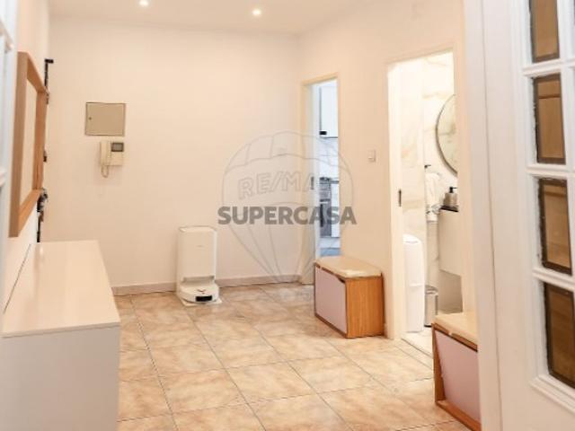 Apartamento T2 em Castanheira do Ribatejo e Cachoeiras