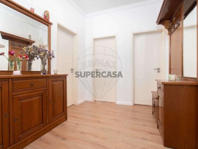 Apartamento T2 em Castanheira do Ribatejo e Cachoeiras