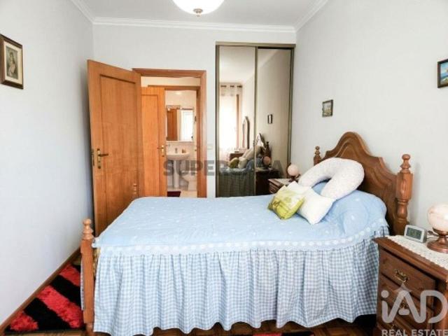 Apartamento T2 em Chafé de 71 m²