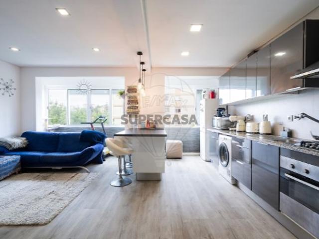 Apartamento T2 em Charneca de Caparica e Sobreda
