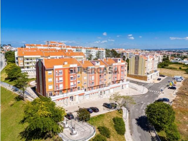 Apartamento T2 em Charneca de Caparica e Sobreda