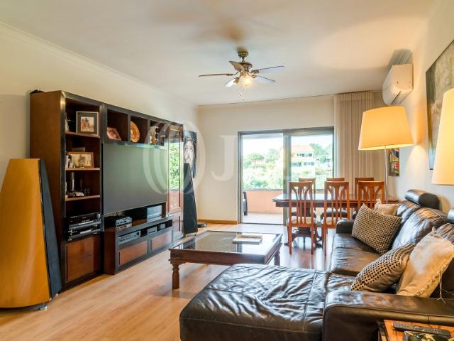 Apartamento T2 em condominio na Amoreira em Cascais