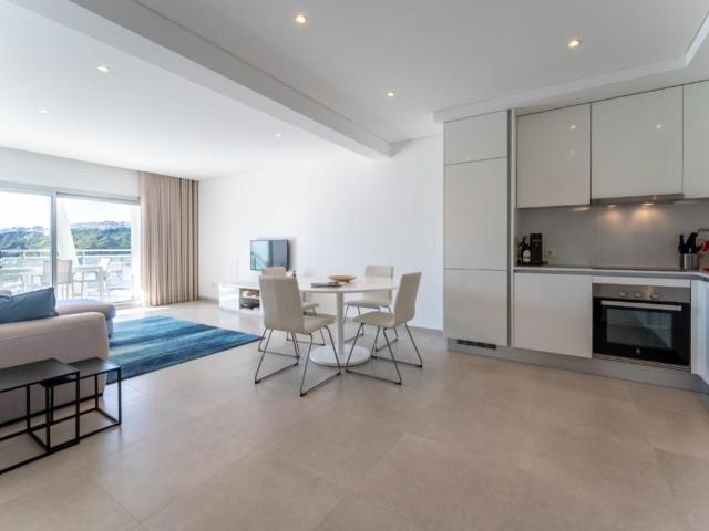 Apartamento T2 em condomínio com piscina e garagem privada n. 73m² Nazaré