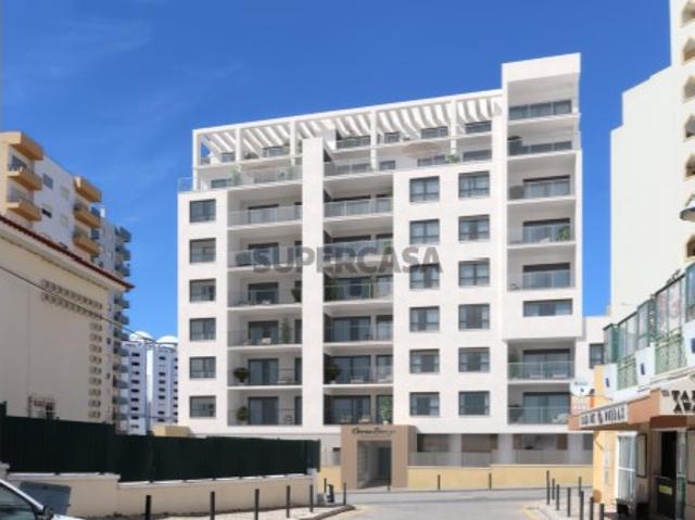 Apartamento T2, em condomínio fechado na Praia da Rocha, Portimão, Algarve