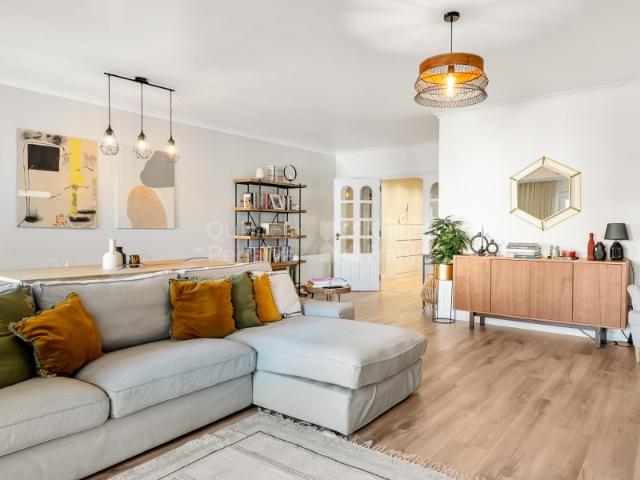 Apartamento T2 para arrendar no edifício Iberopa em Massamá
